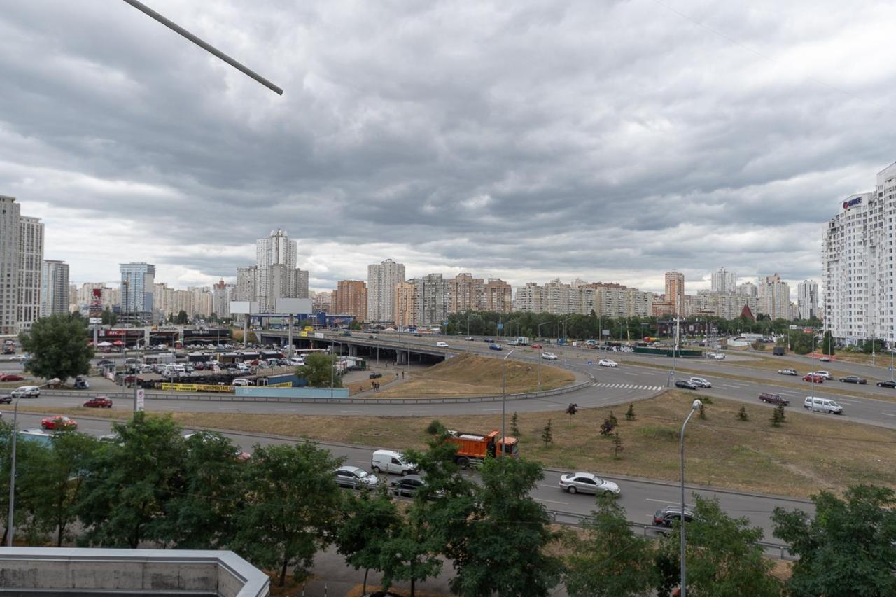 Комфортная Квартира На Метро Осокорки Kijów Zewnętrze zdjęcie